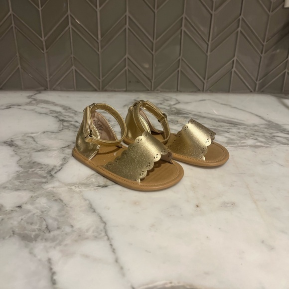 ADD ON FOR $7 Old Navy Gold Sandals 18-24M H&M‎ Zara - Picture 1 of 5